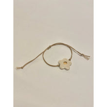 Load image into Gallery viewer, Daisy Bracelet