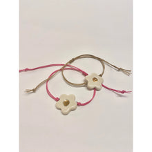 Load image into Gallery viewer, Daisy Bracelet