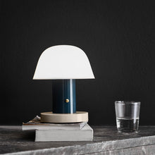 Load image into Gallery viewer, Setago Portable Lamp
