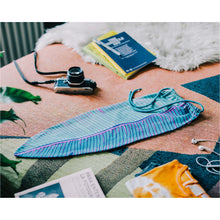 Load image into Gallery viewer, Tropical Leaf Travel Laundry Bag