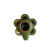 Load image into Gallery viewer, Daisy Pipe - Green
