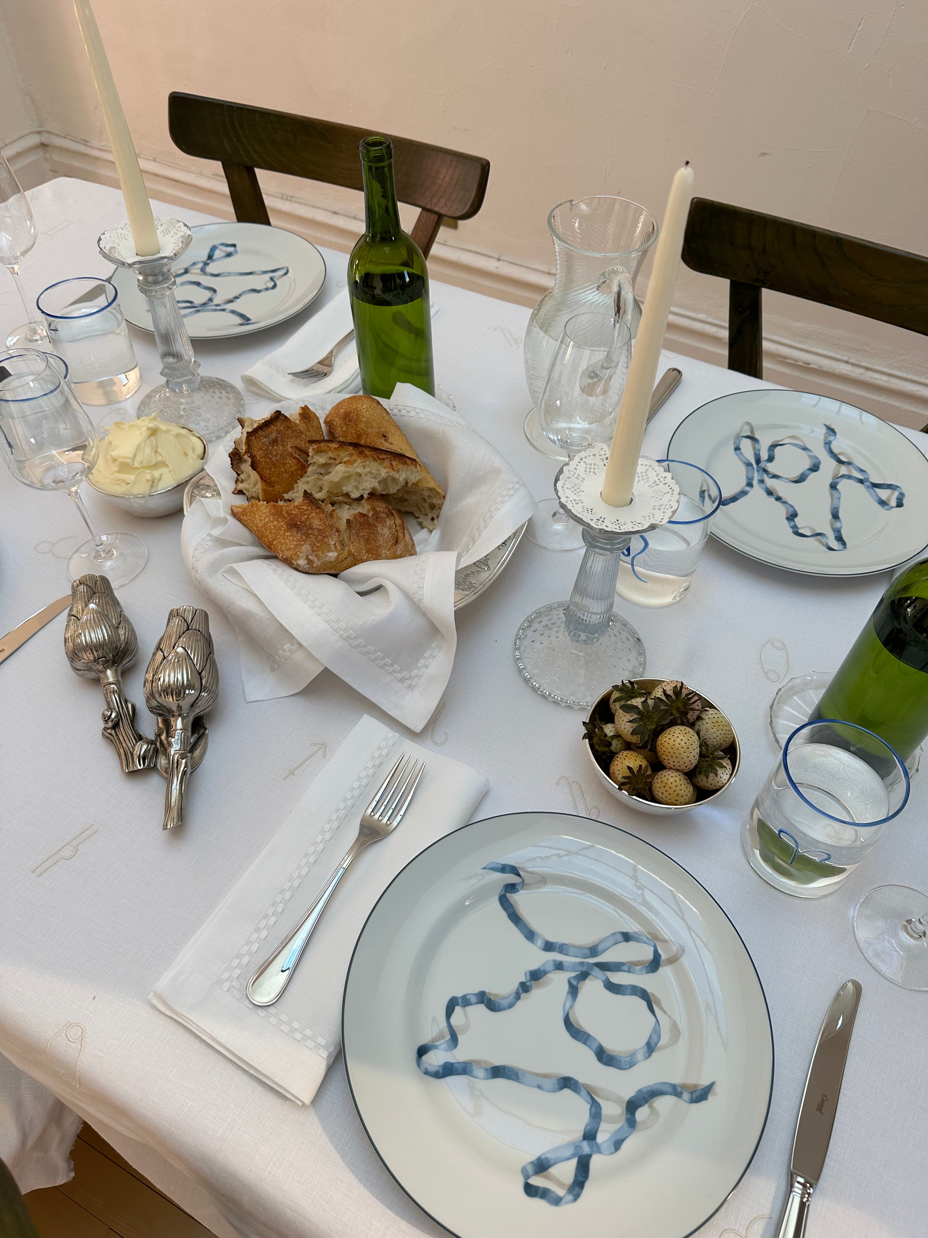 Ribbon Dinner Plates