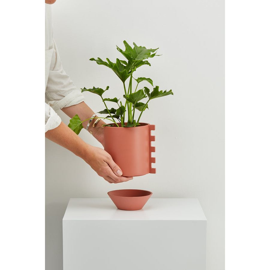 Zip Feature Planter