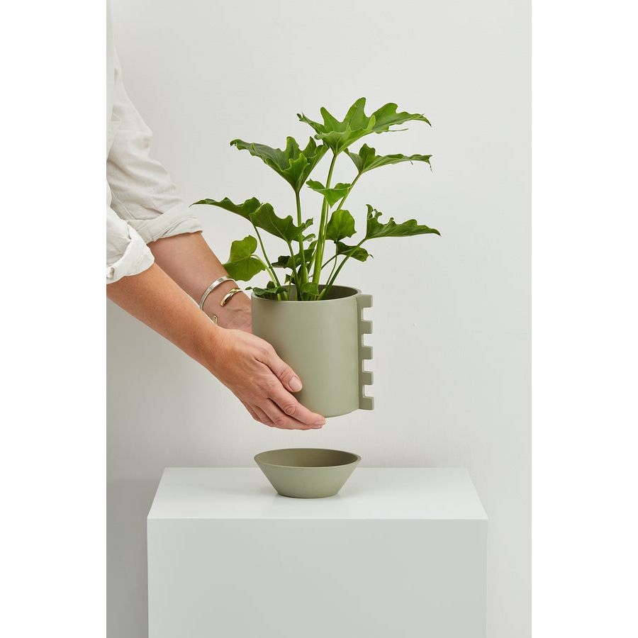 Zip Feature Planter