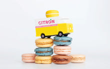 Load image into Gallery viewer, Citron Macaron Van
