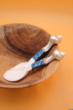 Load image into Gallery viewer, Seashell Serving Set
