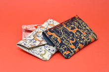 Load image into Gallery viewer, Many Faces Popper Purse
