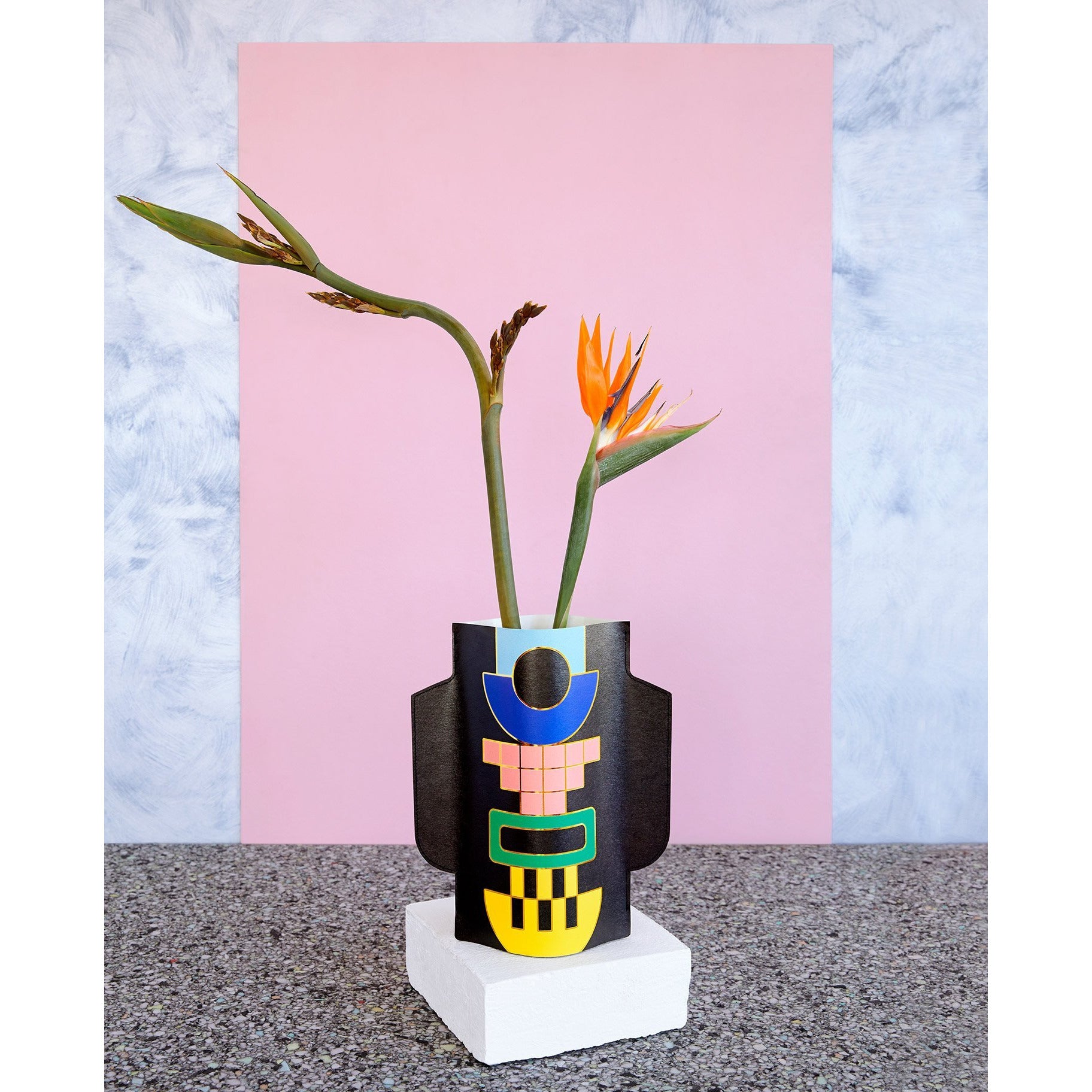 Templo Black Paper Vase